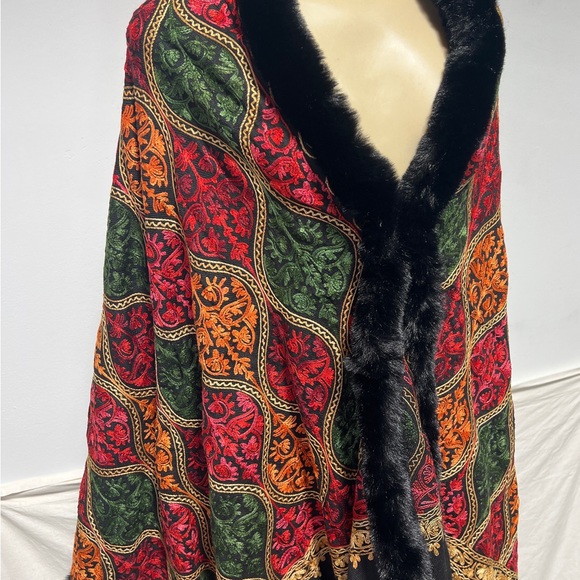 Pashmina shawl stole scarf for women | Wedding shawl | Bridal shawl |with fur - Picture 10 of 11